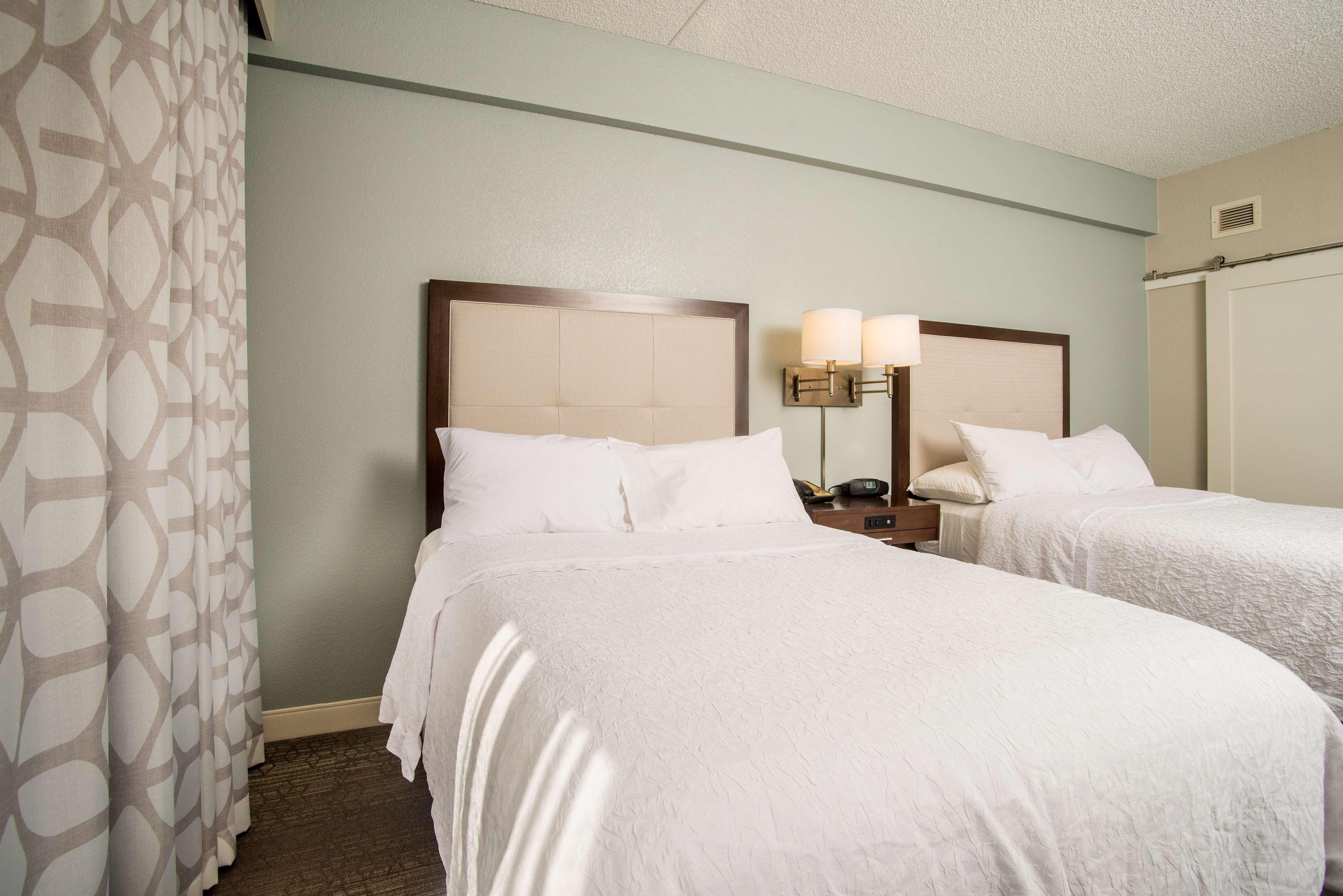 Hampton Inn Джоплин Екстериор снимка
