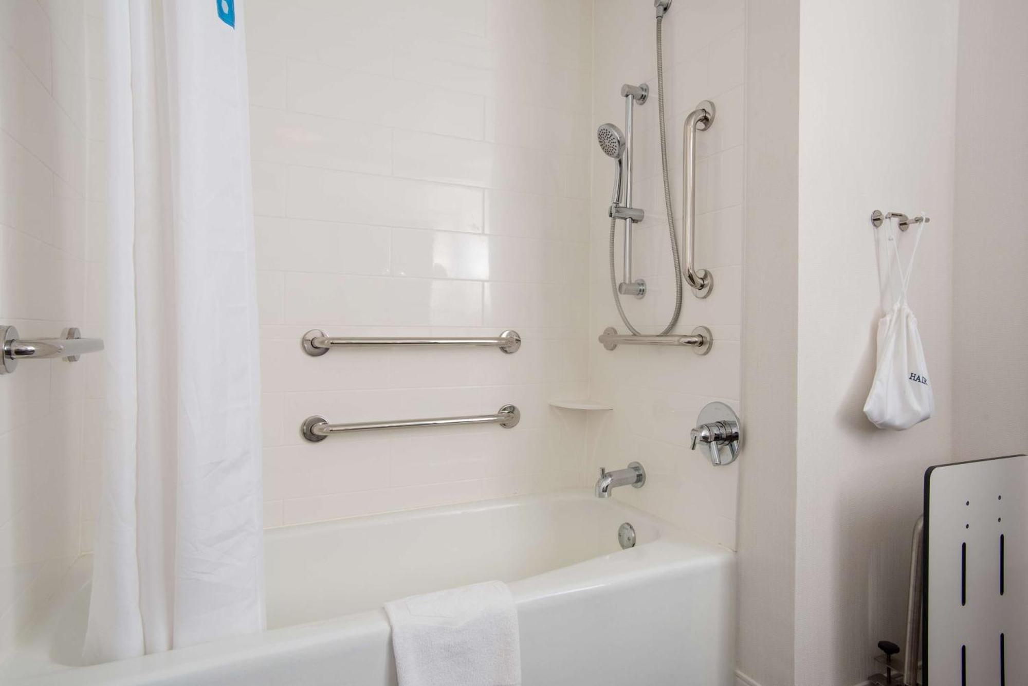 Hampton Inn Джоплин Екстериор снимка