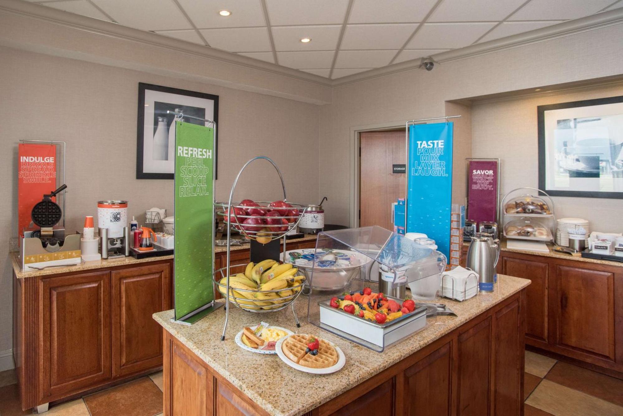 Hampton Inn Джоплин Екстериор снимка