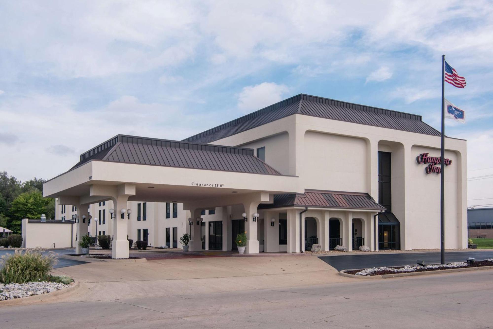 Hampton Inn Джоплин Екстериор снимка